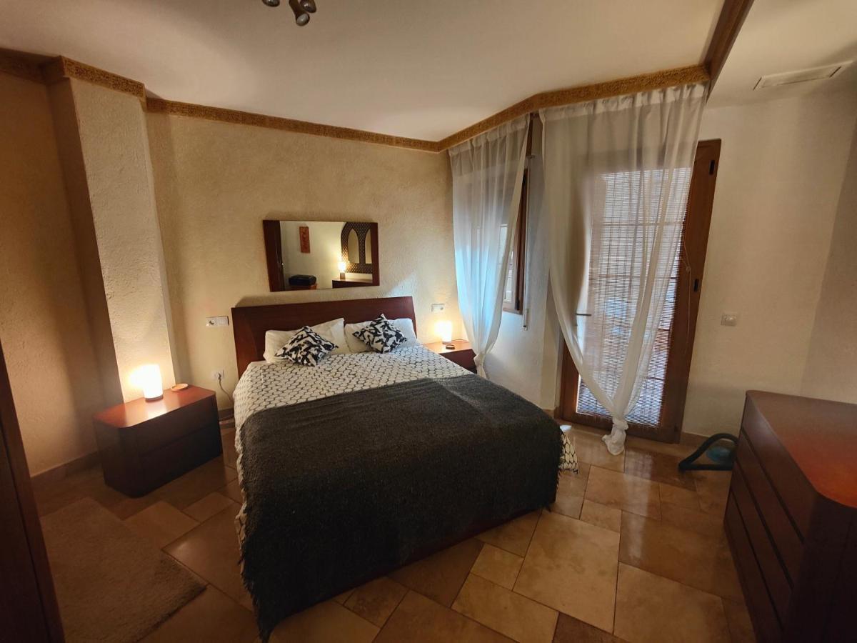 Apartamento En El Centro A Dos Minutos De La Playa Apartment Фуeнхирола Екстериор снимка