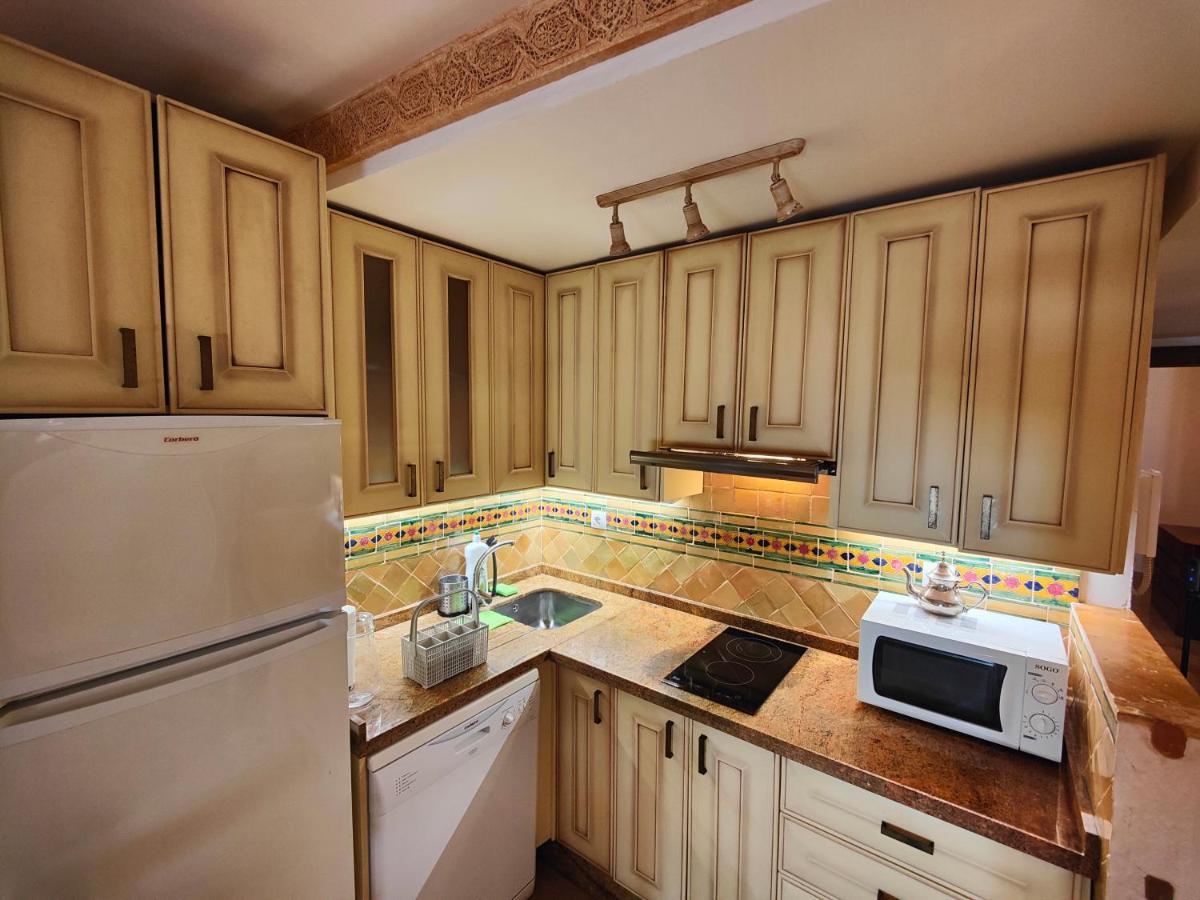 Apartamento En El Centro A Dos Minutos De La Playa Apartment Фуeнхирола Екстериор снимка