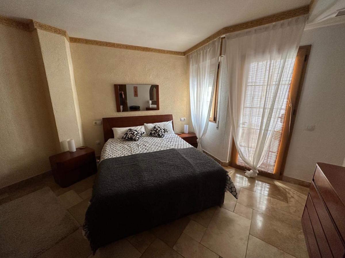 Apartamento En El Centro A Dos Minutos De La Playa Apartment Фуeнхирола Екстериор снимка